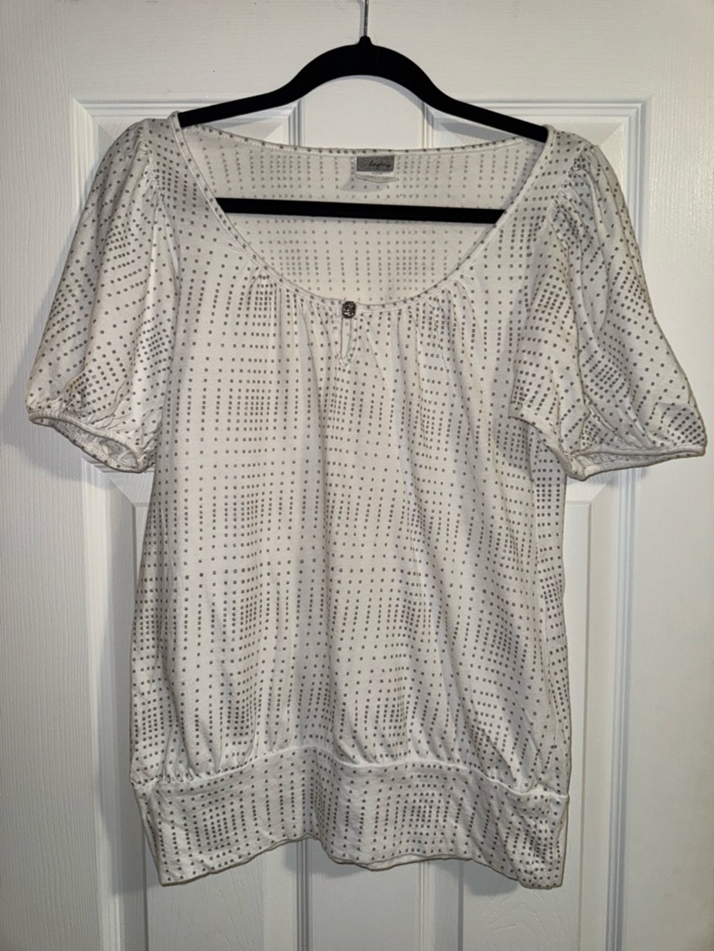 Daytrip White Scoop Neck Dot-Print Puff Sleeve Top
